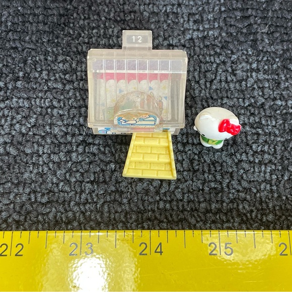 Hello Kitty Miniature Set - Picture 9 of 11